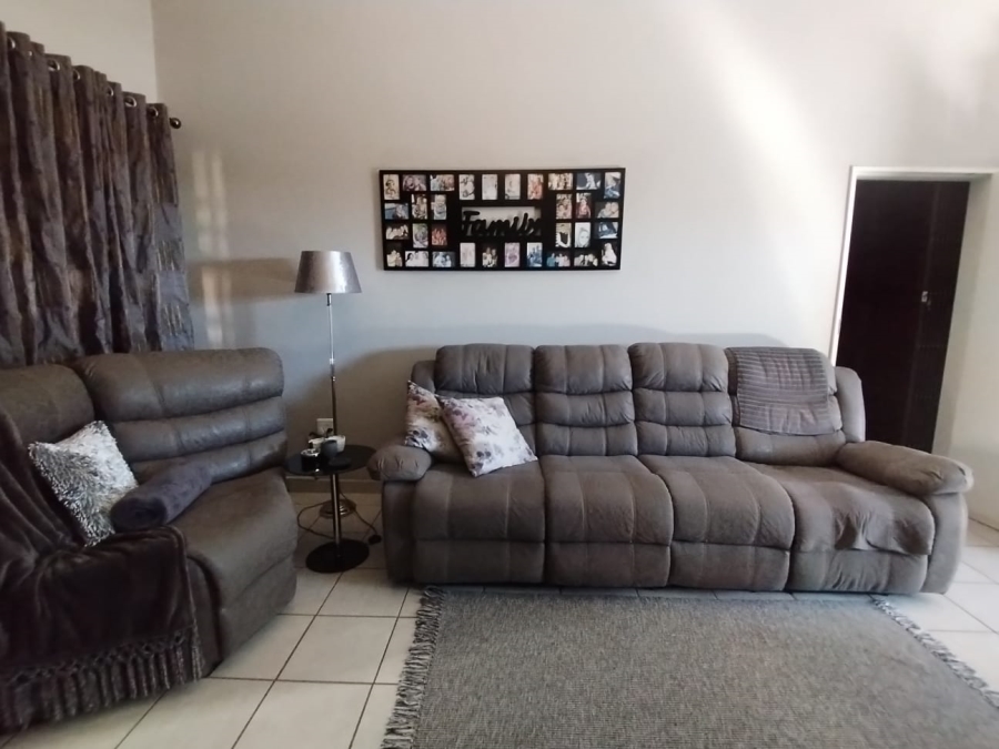 2 Bedroom Property for Sale in Waterval East North West